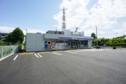ローソン 立川若葉町三丁目店