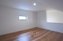 同仕様　小屋裏収納