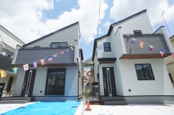 外観 全体 西側